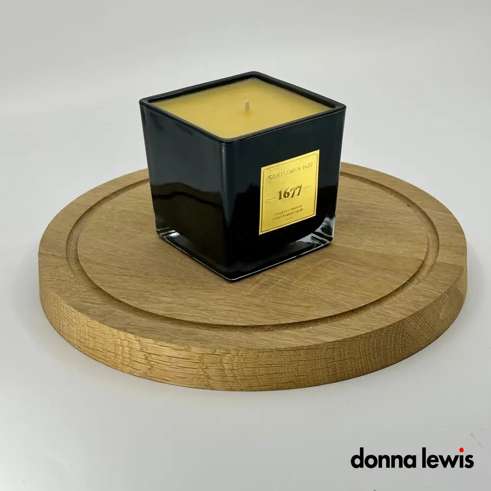 Lady Primrose | Candle / Gentlemen 1677 Home